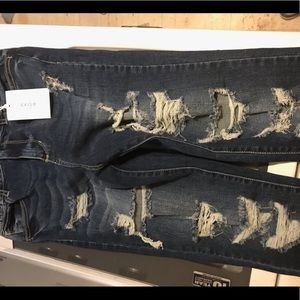 Cello distressed denim size 9 NWT